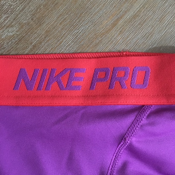 Nike Dri-FIT Women's Pro Cool Training Capris XS - Picture 6 of 8